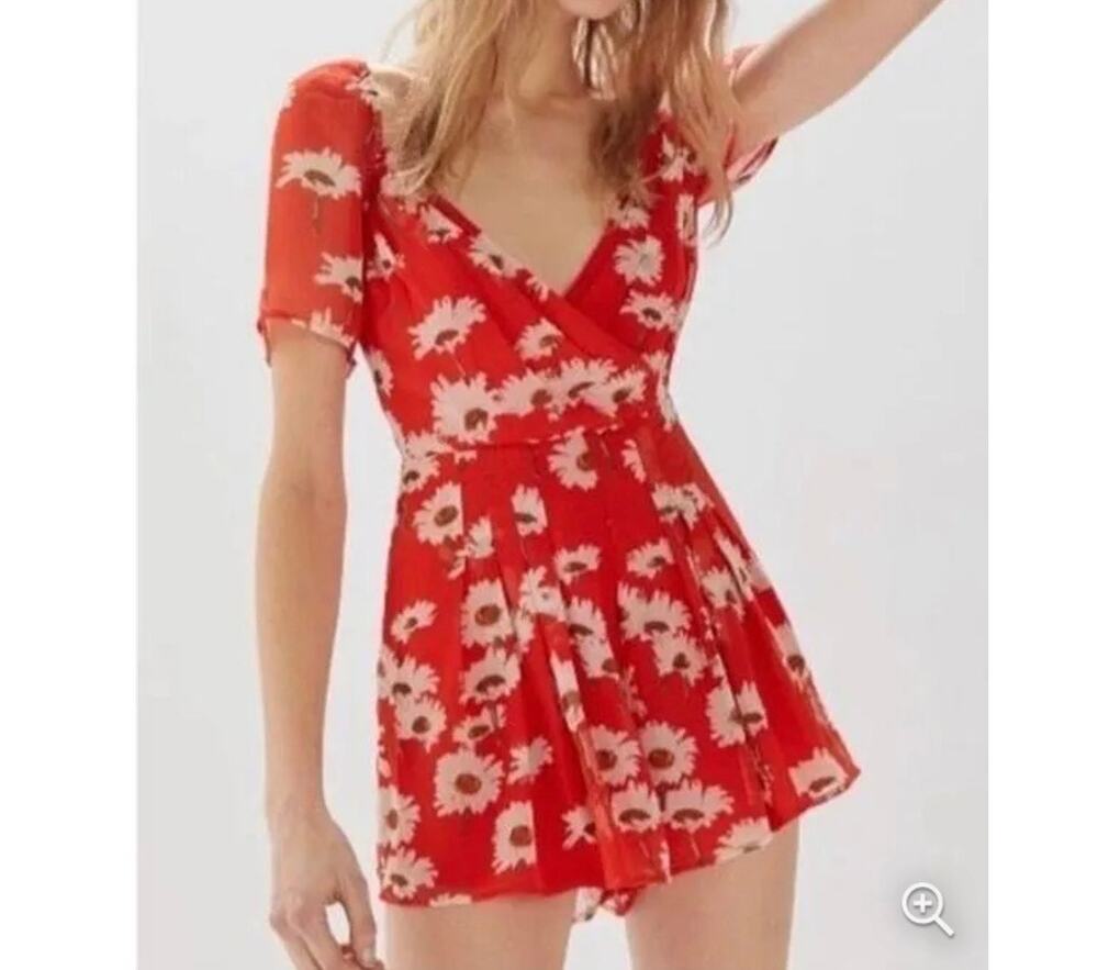 Urban Outfitters Red Floral Fun V Neck Flowy Preppy Pinterest Famous Romper M